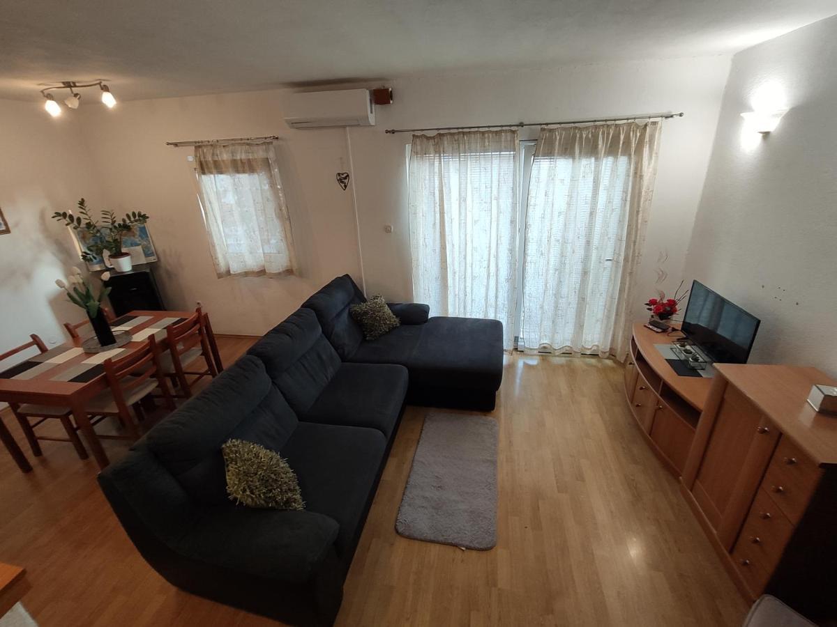 Apartments Jadranka Макарска Экстерьер фото